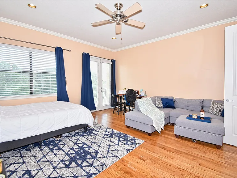 2406 Dorrington St #C — Photo 17