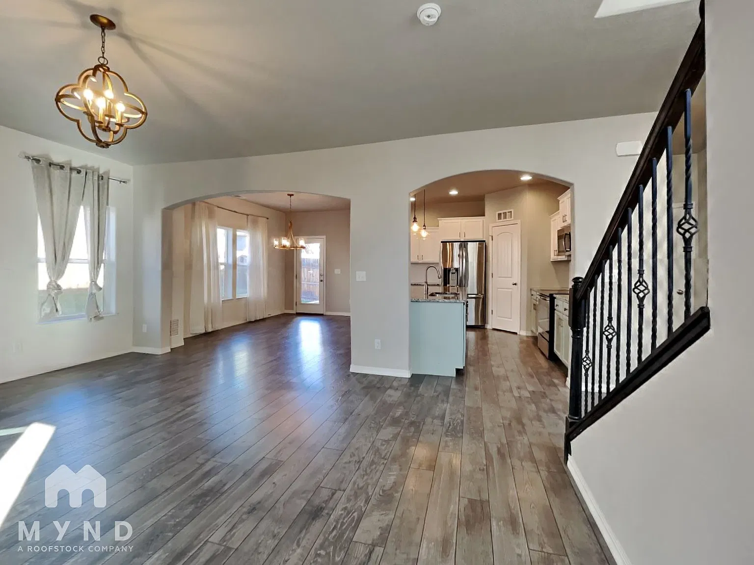 3 bed, 2.5 bath, 2759 sqft, $2,825 — Photo 4
