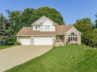 2595 Breton Creek Dr SE, Kentwood, MI