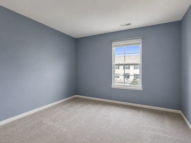 410 Town Center Blvd — Photo 9