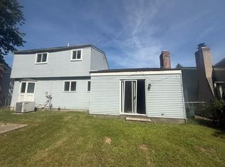 5936 Meadowview St, Ypsilanti, MI 48197