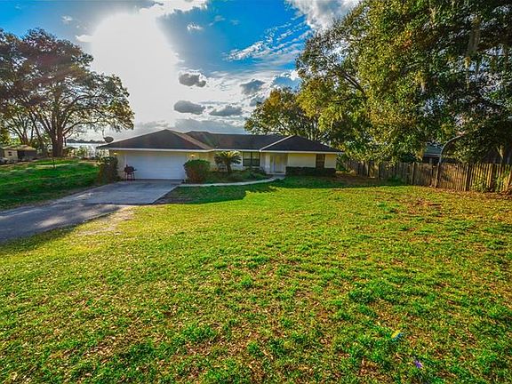3rd image of 756 Buena Vista Dr N