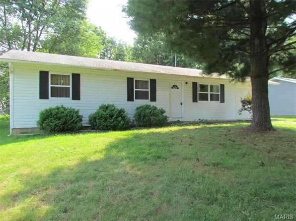 643 Frontier Ln, Bourbon, MO 65441