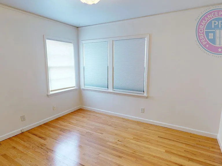 3935 NE 74th Ave — Photo 13