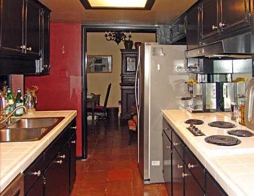 5th image of 207 CHICHESTER PL #15