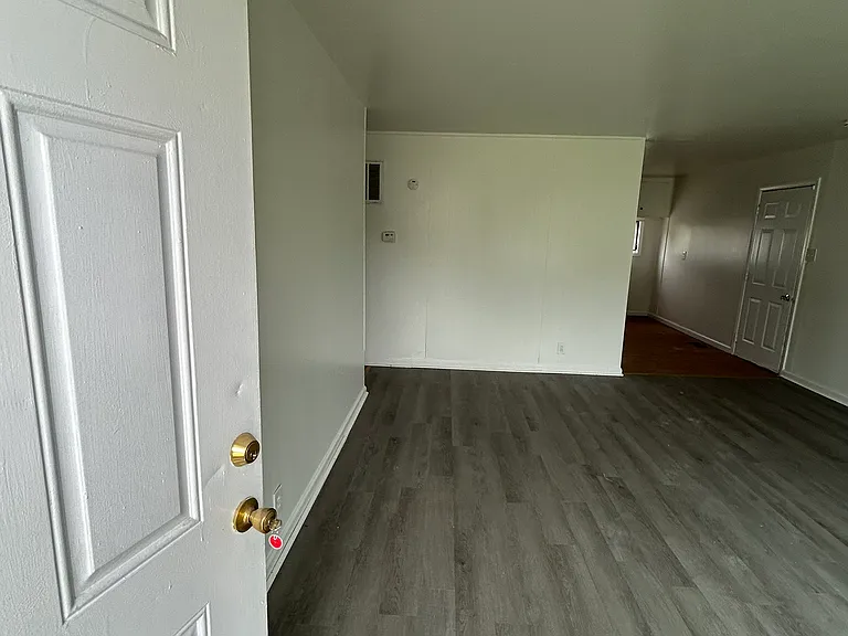 722 Saint Paul Dr — Photo 3