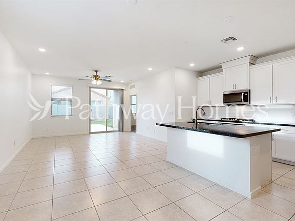 4th image of 40369 W Hillman Dr