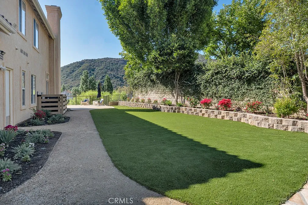 5 bed, 3719 sqft, $14,500 — Photo 3