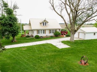 1160 697th Ave, Eddyville, IA 52553