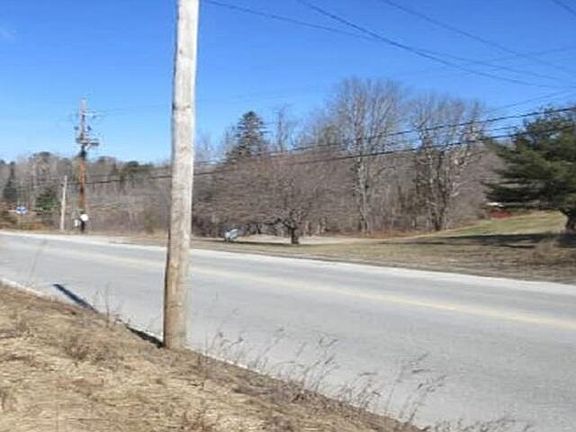 2nd image of 933 Main Road