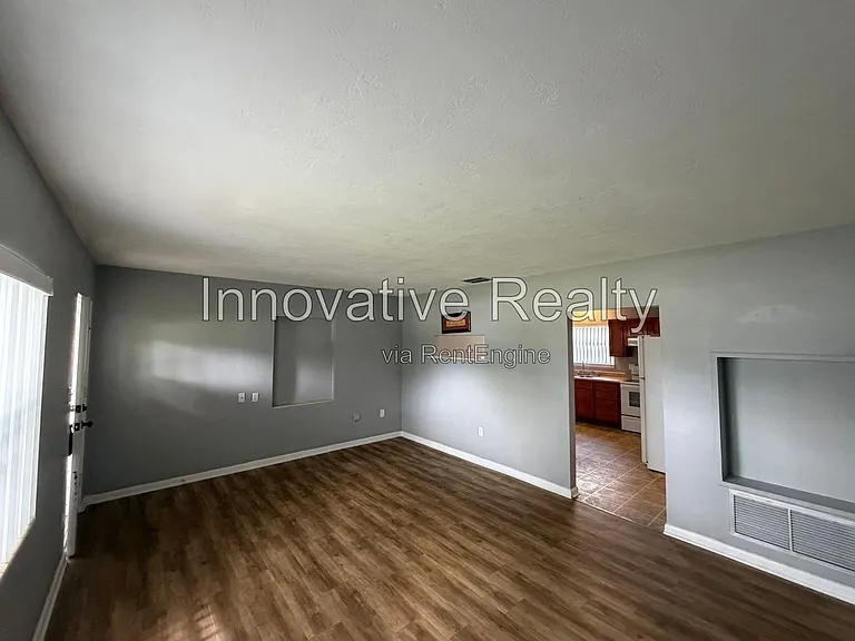 145 S Sheridan Ave — Photo 3