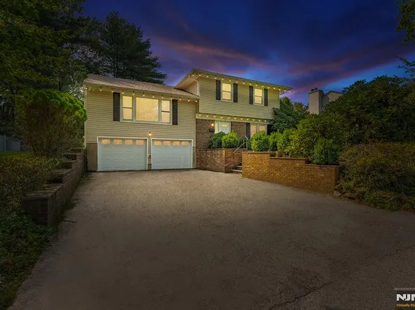 29 Woodland Rd, Demarest, NJ 07627