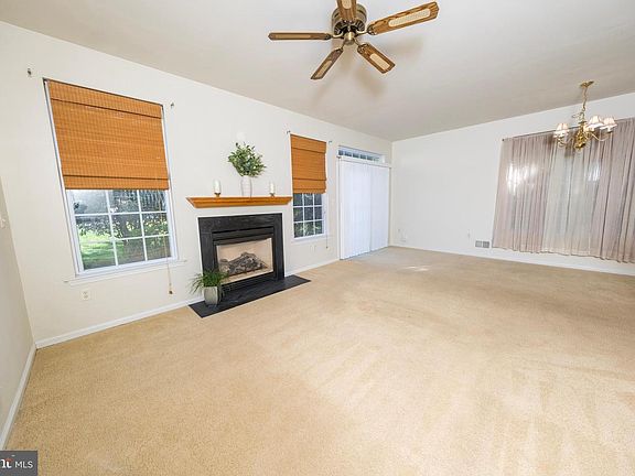 5th image of 314 Helen Dr