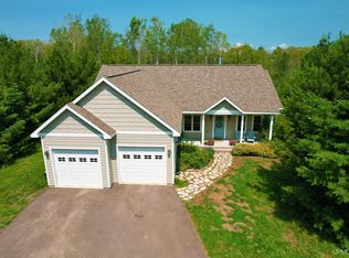 46750 Paradise Rd, Houghton, MI 49931