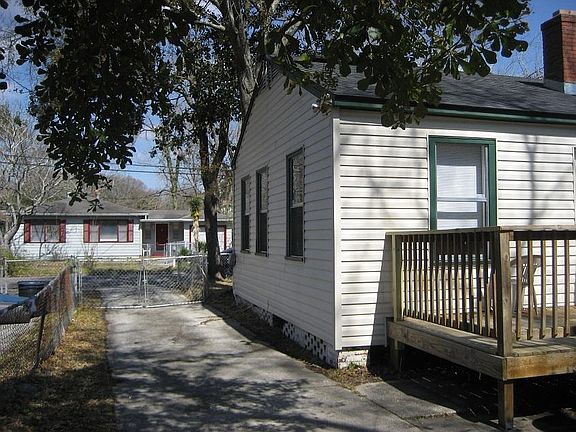4th image of 3046 Imperial St
