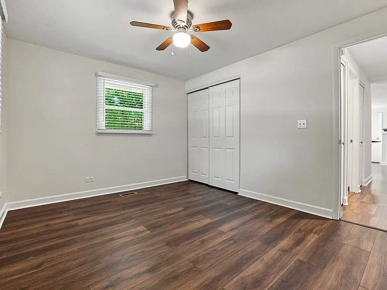 924 Bradford Ln — Photo 22
