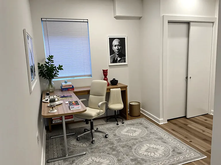 2416 Clifford St #1 — Photo 6