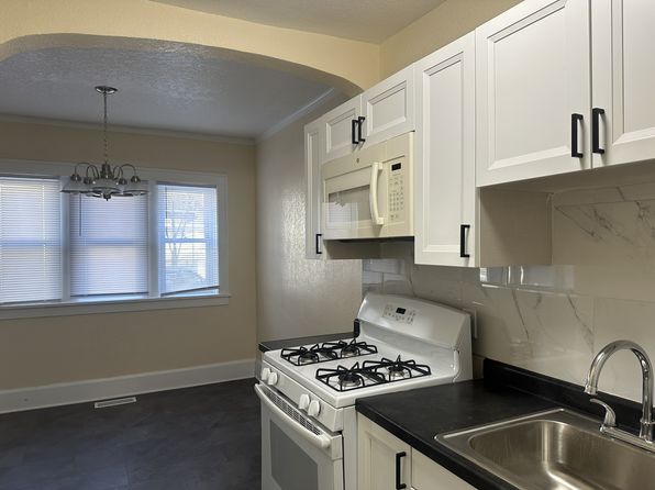 1319 Charles St #1