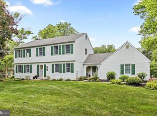 22 Tiffany Dr, Perkasie, PA 18944