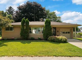 112 Wright St, Elkhorn, WI 53121