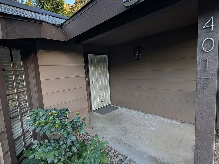 4017 W Hillsdale Ct — Photo 3