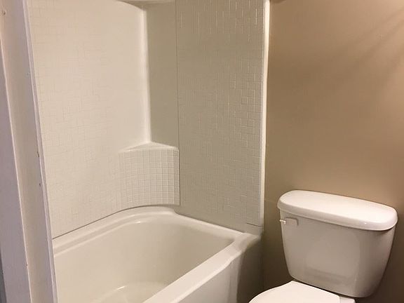 5th image of 602 Day Ave SW APT 5