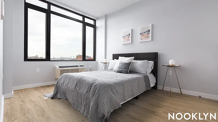Bedroom, photo 1
