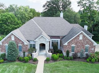 568 Graeser Rd, Saint Louis, MO 63141