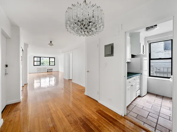 305 East 72nd Street image 3 of 7