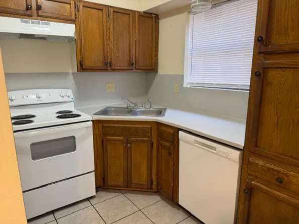 16041 Nehru Ave APT C, Baton Rouge, LA 70816