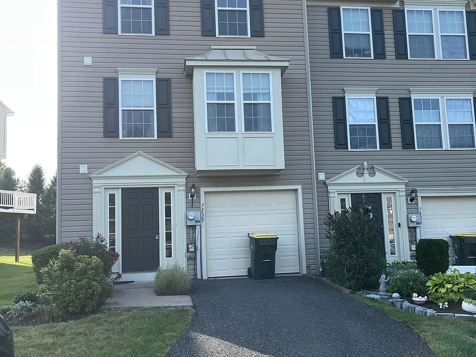 7835 Red Hawk Ct