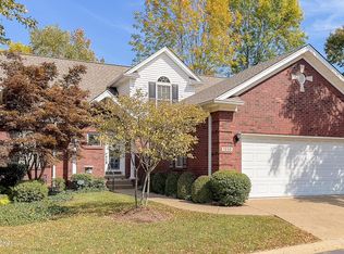 1230 Hogarth Dr, Hurstbourne, KY 40222