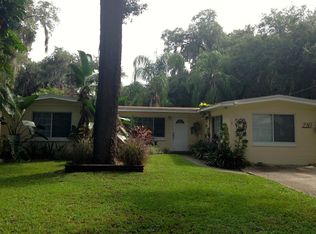 2317 Cross Lake Rd, Belle Isle, FL 32809