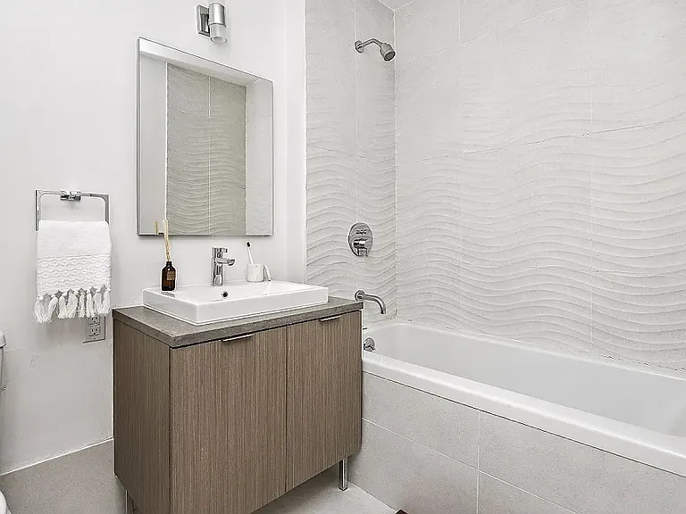 1329 Myrtle Ave #3D — Photo 7