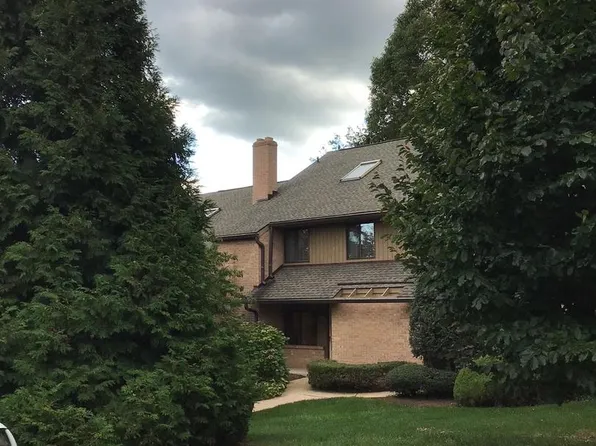 345 Paoli Woods Dr, Paoli, PA 19301