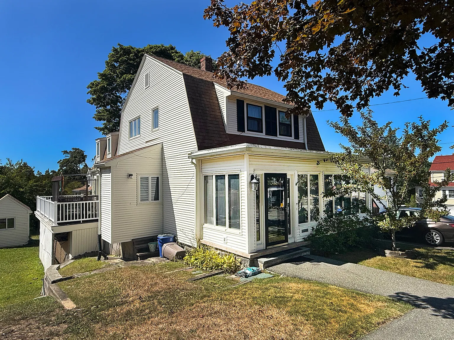 3 bed, 1.5 bath, 2095 sqft, $3,500 — Photo 2