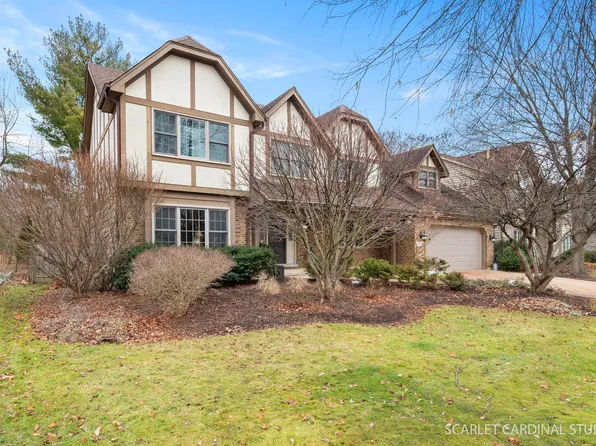 909 Eddystone Cir, Naperville, IL 60565