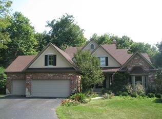 42W055 Copperwood Ln, St Charles, IL 60175