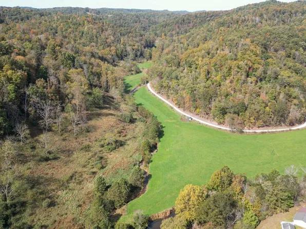 1 Laurel Creek Rd, Big Springs, WV 26137