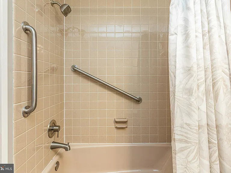 1200 N Nash St #260 — Photo 22