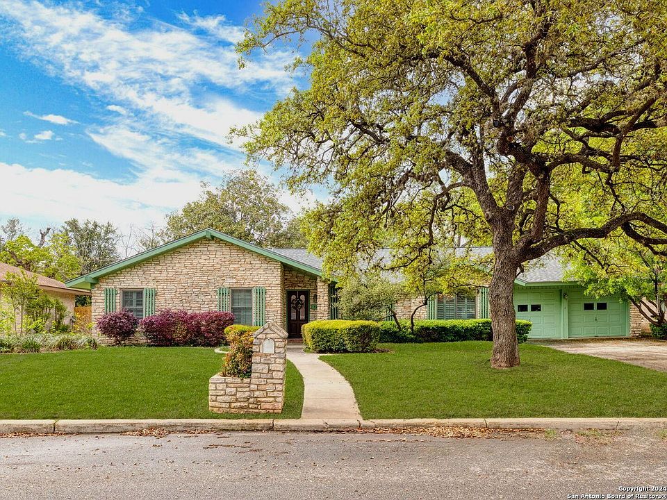 1st image of 534 BALFOUR DR