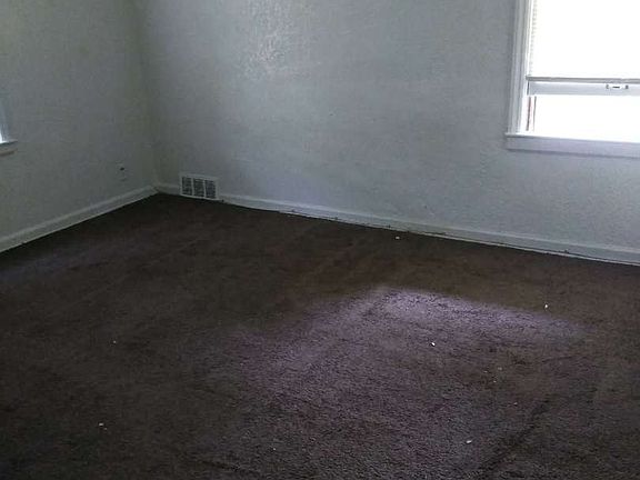 3rd image of 7412 Arleta Blvd