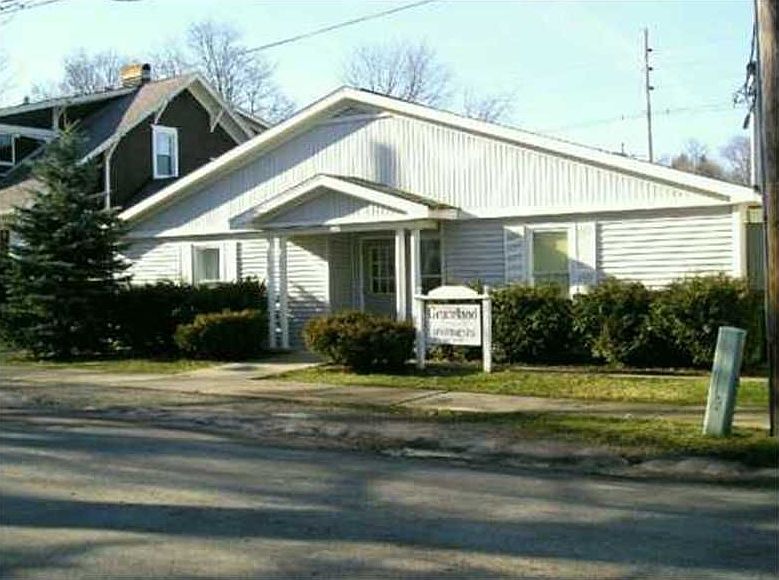 2nd image of 307 Grace St