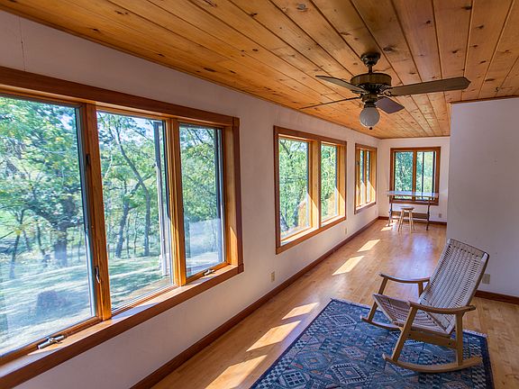 upper-level sun porch