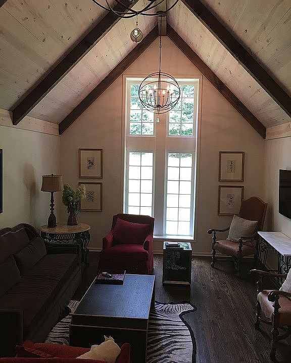 2nd image of 2623 Rillwood Rd