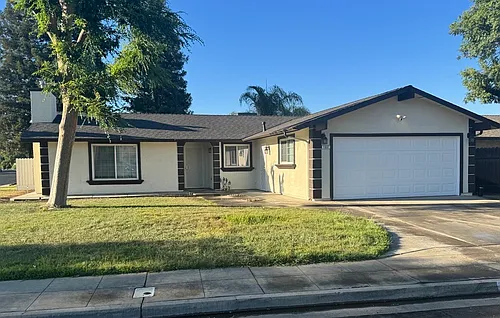 1607 Ashlan Ave Photo 1