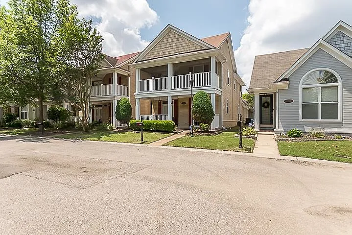 Building Photo - 1459 Down River Dr