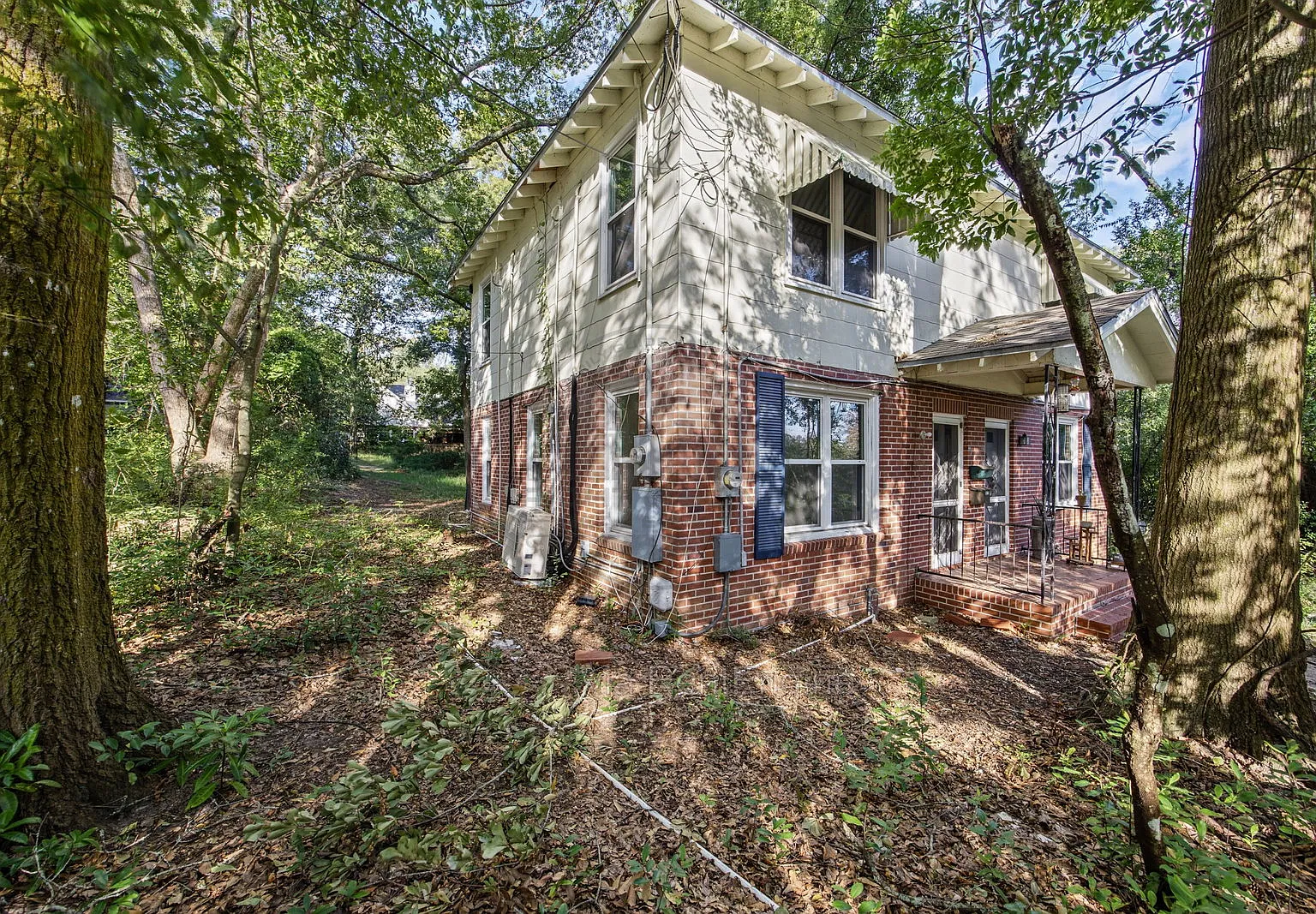 2 bed, 1.0 bath, $950 — Photo 2