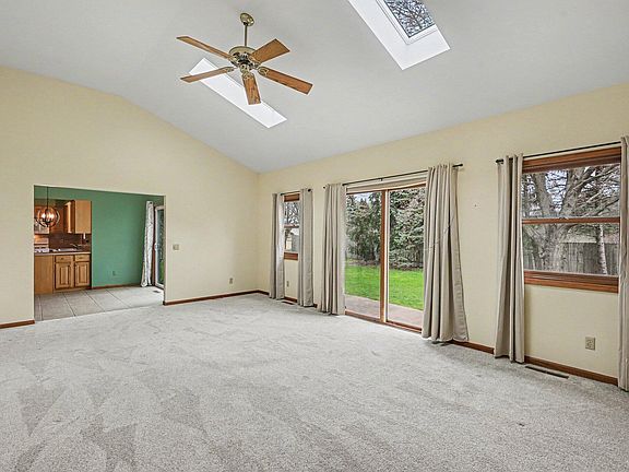 5th image of 8905 Lori Ct