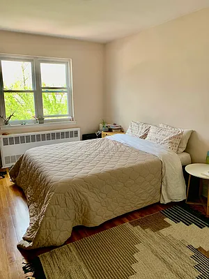 Rented by Halvatzis Realty | media 19